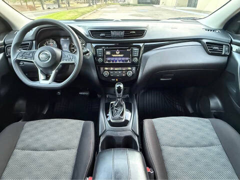 2020 Nissan Rogue Sport SV