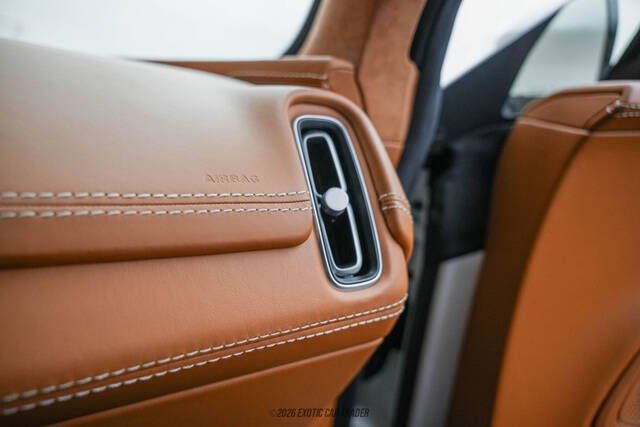 2021 Aston Martin DBX