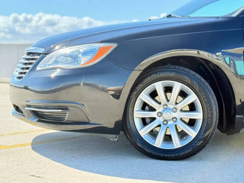 2012 Chrysler 200 Touring