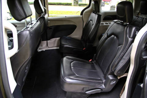 2020 Chrysler Voyager LXi