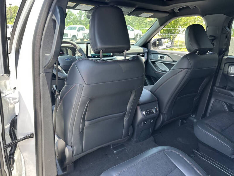 2025 Ford Explorer ST