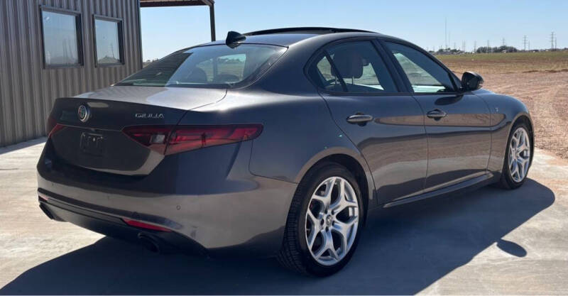 2022 Alfa Romeo Giulia