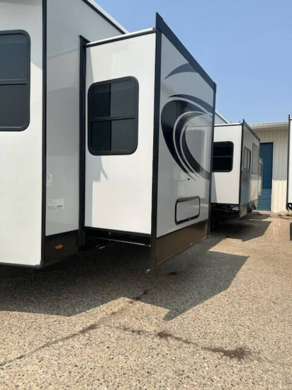2023 Forest River 400 BH Sandpiper