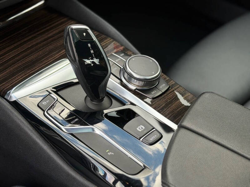 2020 BMW 5 Series 530i