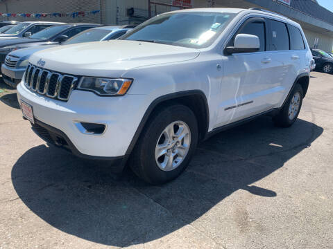 2017 Jeep Grand Cherokee for sale at Six Brothers Mega Lot in Youngstown OH