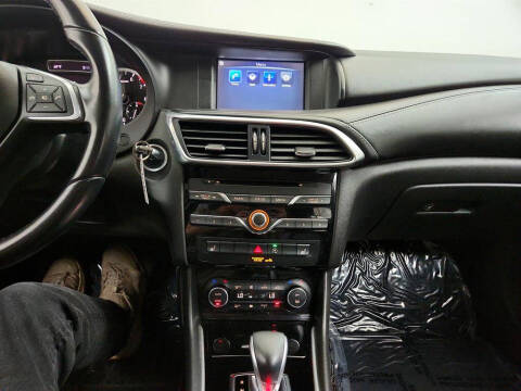 2018 Infiniti QX30 Luxury