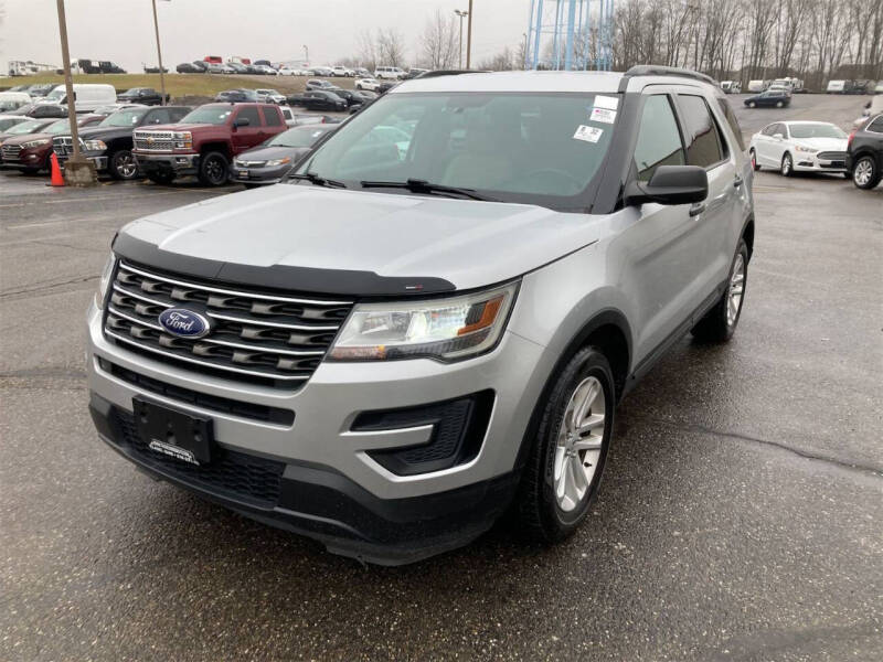 2017 Ford Explorer Base's photo