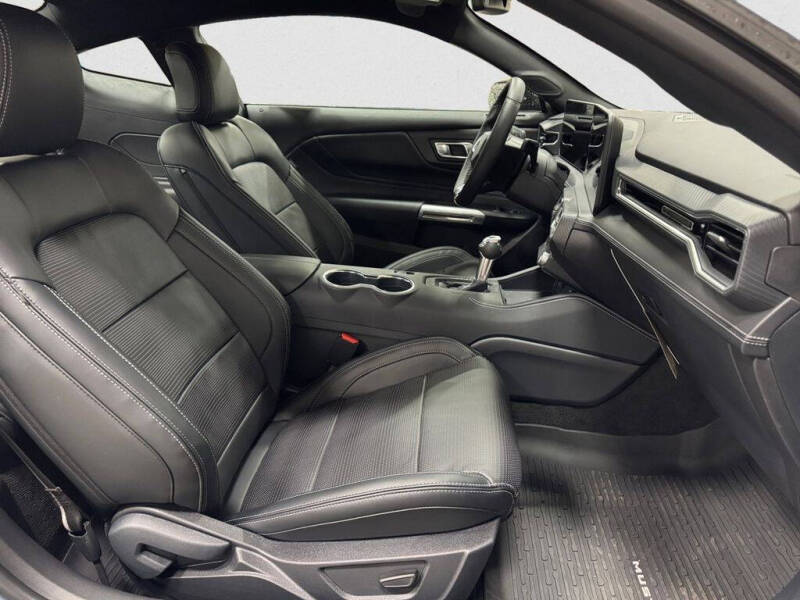 2025 Ford Mustang EcoBoost