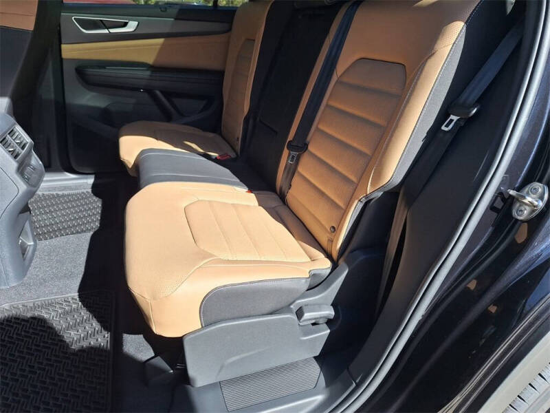 2026 Volkswagen Atlas Cross Sport SEL R-Line Black 4Motion