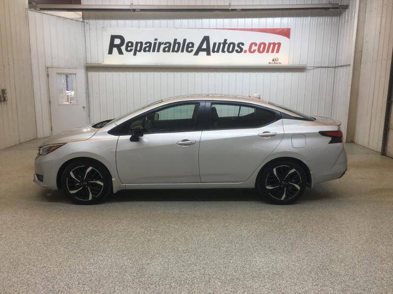 2024 Nissan Versa SR