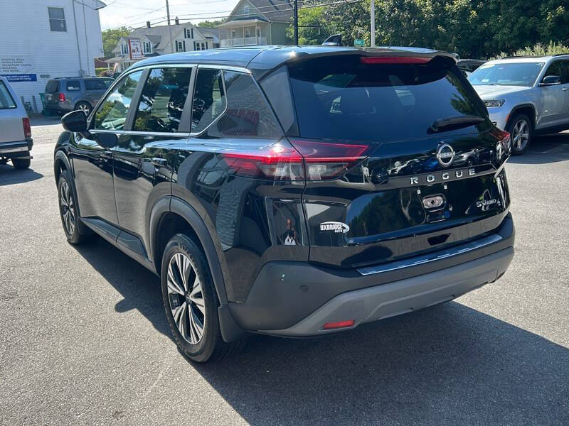 2022 Nissan Rogue SV