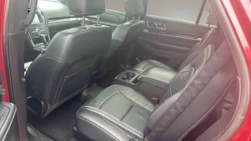 2017 Ford Explorer Platinum