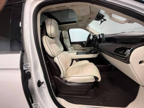 2024 Lincoln Navigator Black Label