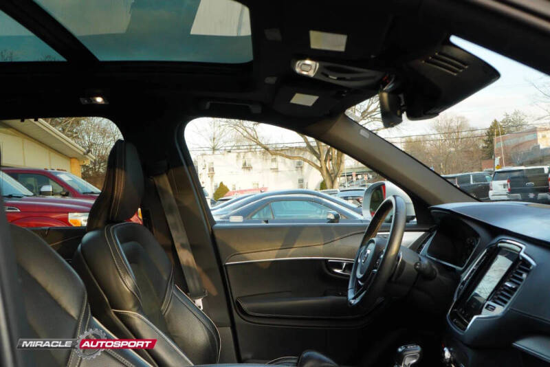 2019 Volvo XC90 T6 R-Design