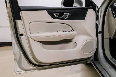 2019 Volvo S60 T5 Momentum