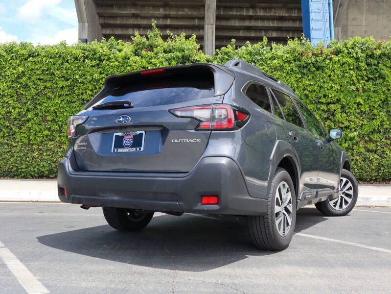 2023 Subaru Outback Premium
