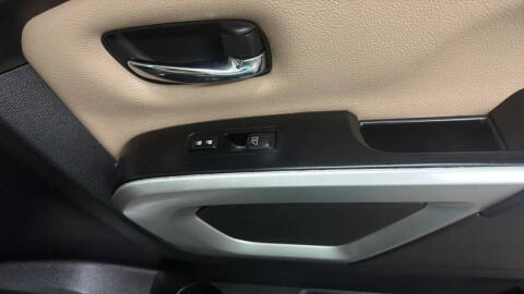 2017 Nissan Titan