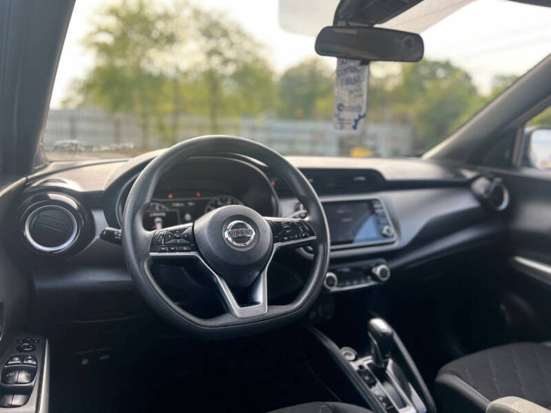2020 Nissan Kicks SV