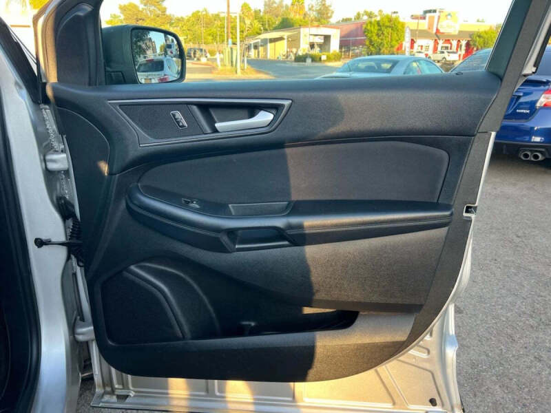 2017 Ford Edge SE