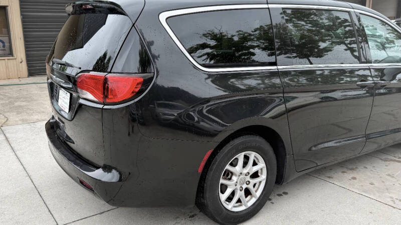 2017 Chrysler Pacifica Touring