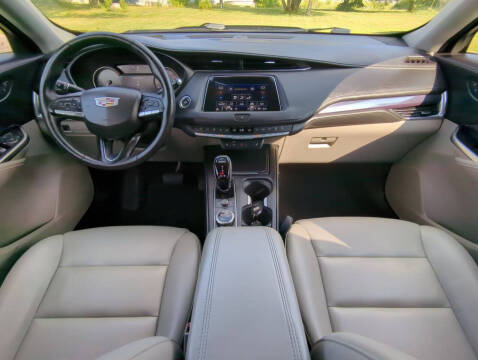 2023 Cadillac XT4 Luxury