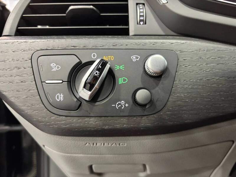 2017 Audi A4 2.0T quattro Prestige