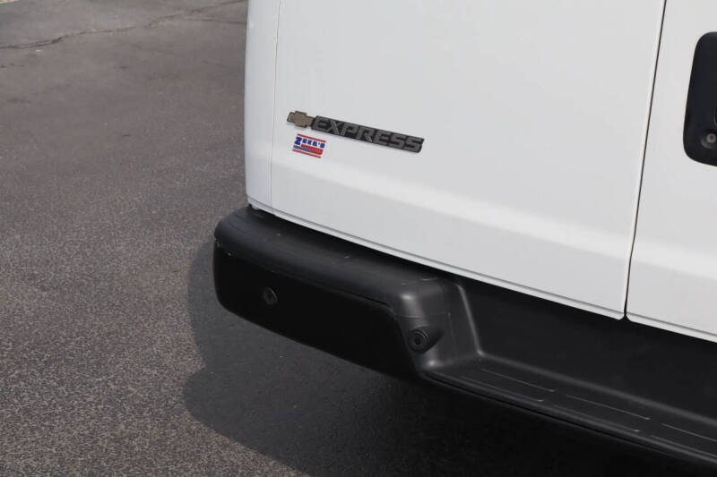 2021 Chevrolet Express 2500
