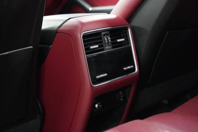 2019 Porsche Cayenne E-Hybrid
