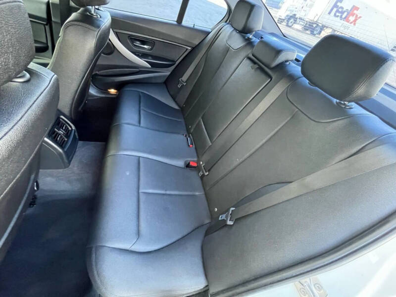2014 BMW 3 Series 320i