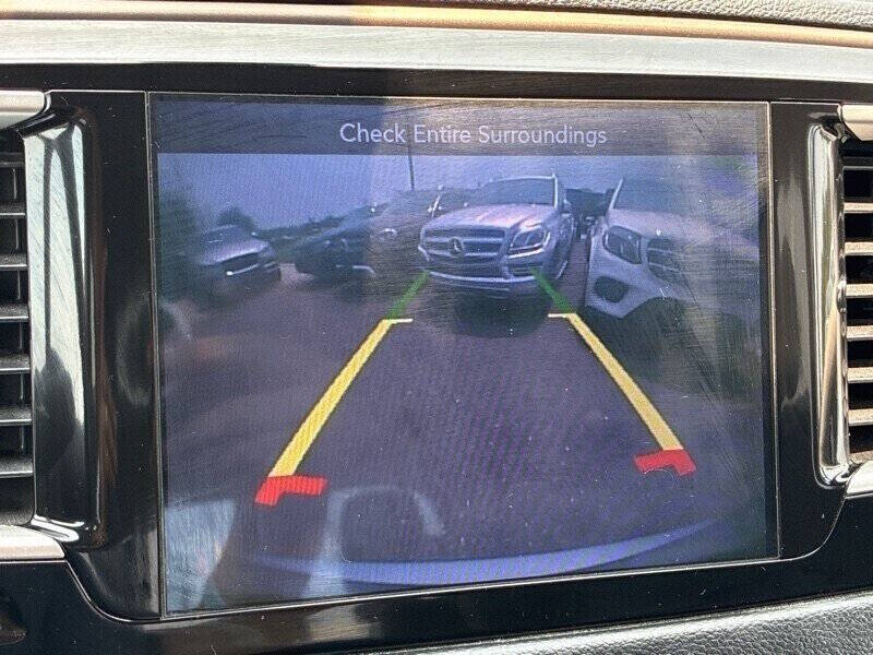 2017 Chrysler Pacifica Hybrid Premium