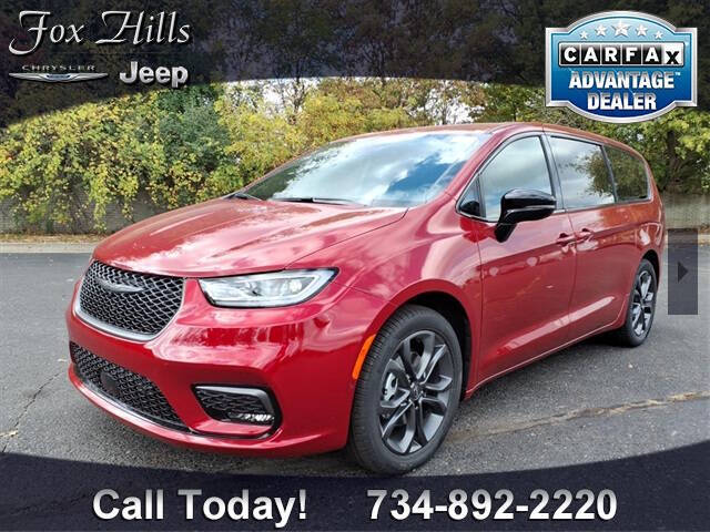 2026 Chrysler Pacifica Select