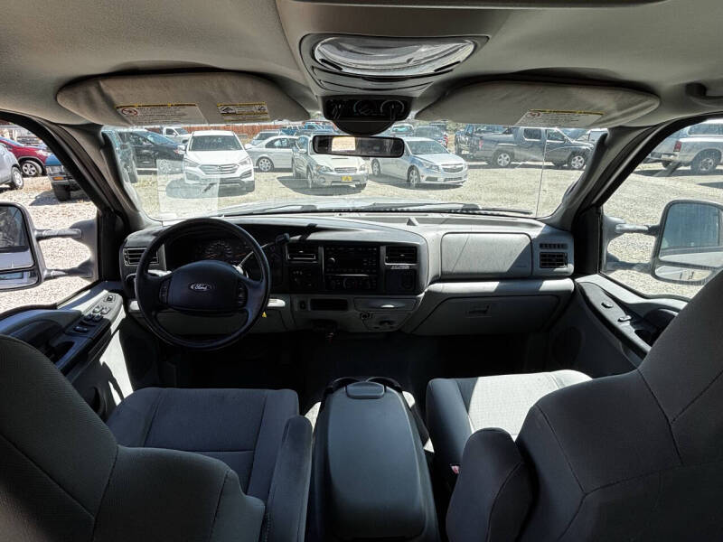 2005 Ford Excursion XLT