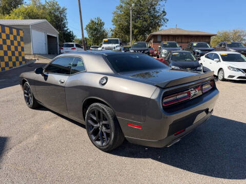 2021 Dodge Challenger SXT