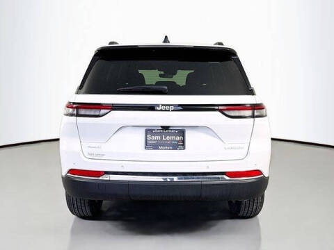 2025 Jeep Grand Cherokee Laredo