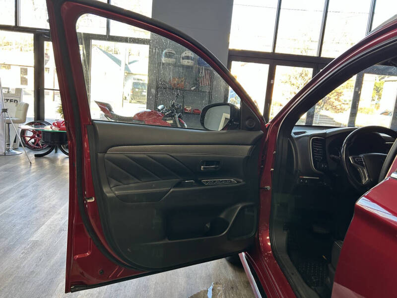 2020 Mitsubishi Outlander PHEV SEL