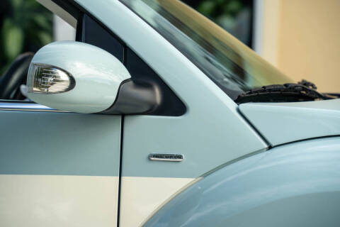 2010 Volkswagen New Beetle Convertible