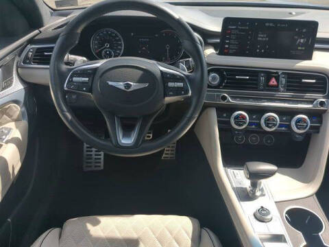 2023 Genesis G70