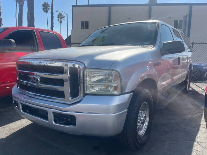 2005 Ford Excursion XLT's photo