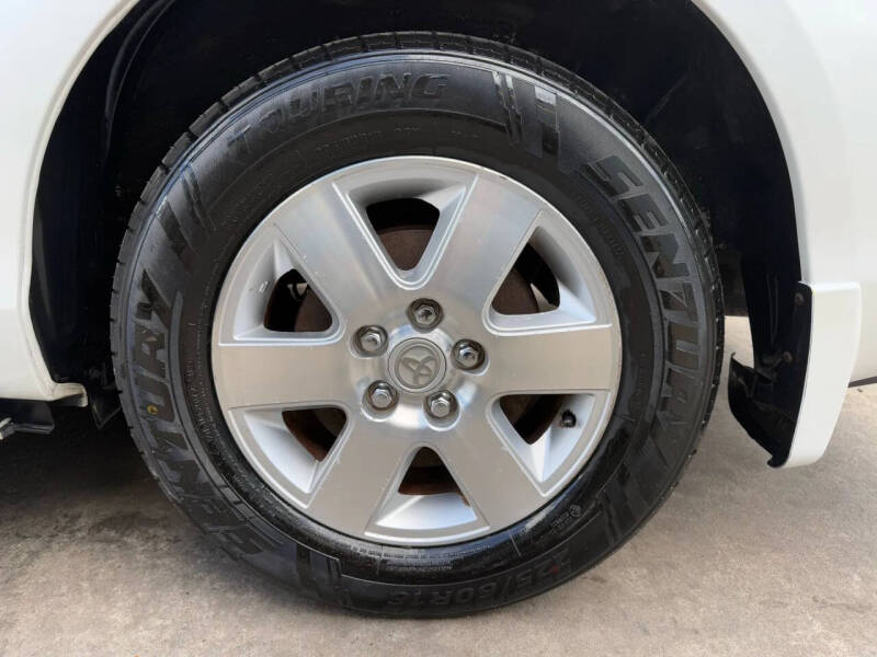 2004 Toyota Sienna XLE Limited 7 Passenger