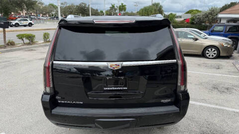 2018 Cadillac Escalade ESV Premium Luxury
