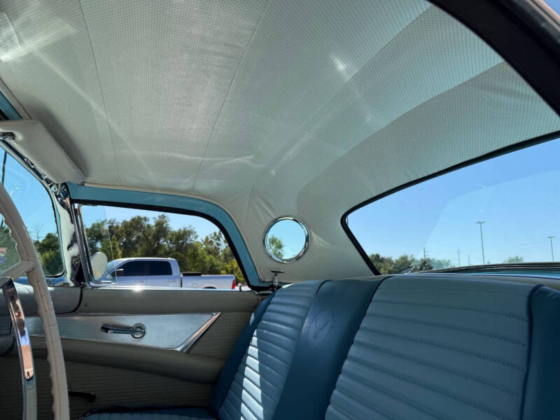 1957 Ford Thunderbird