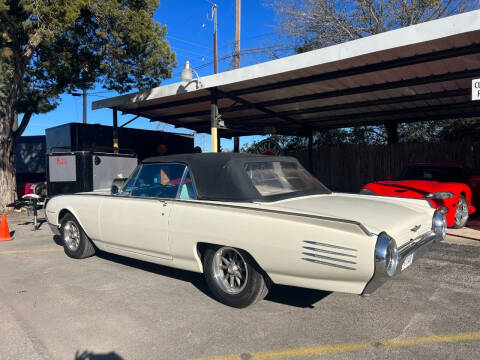 1961 Ford Thunderbird