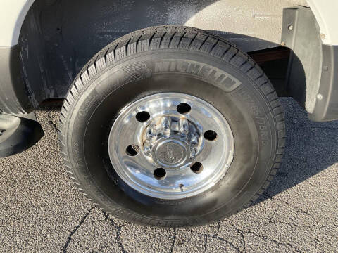 2005 Ford Excursion XLT