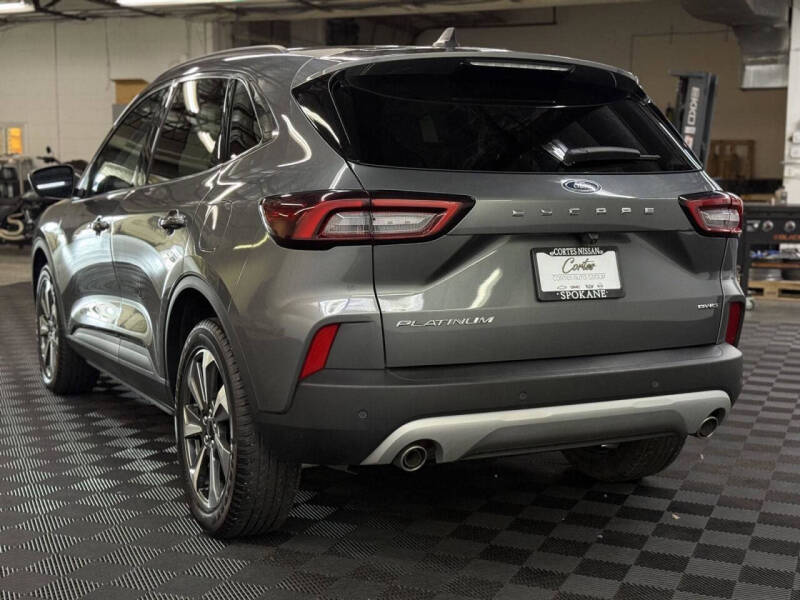 2024 Ford Escape Platinum