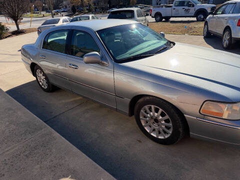 2006 Lincoln Town Car Signature