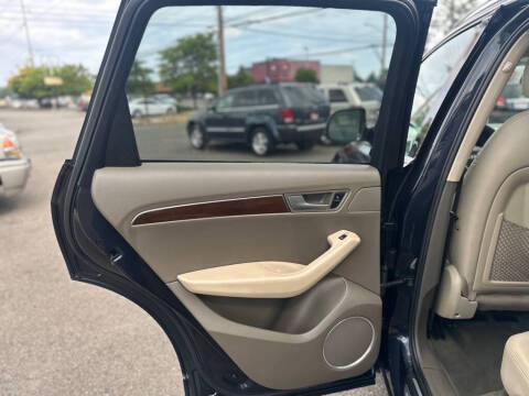 2012 Audi Q5 3.2 quattro Premium Plus