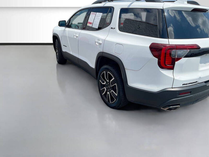 2021 GMC Acadia SLT