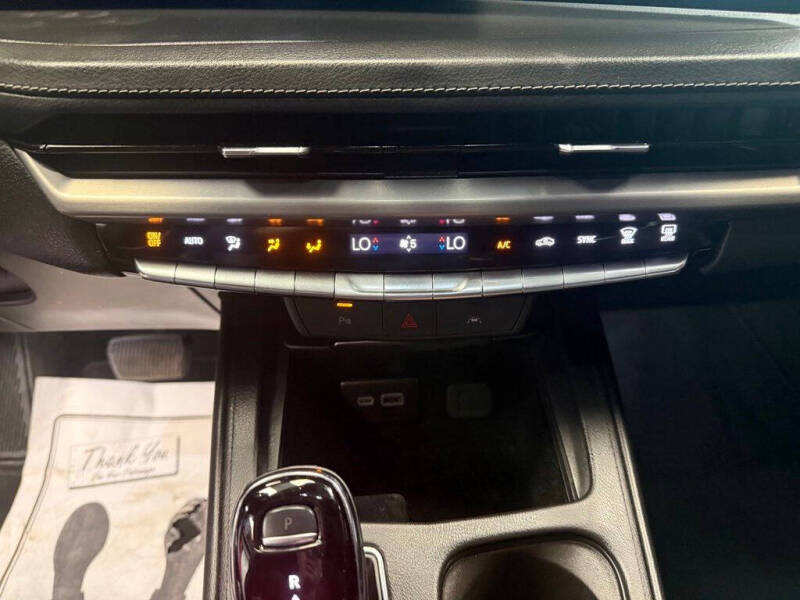 2024 Cadillac XT4 Premium Luxury