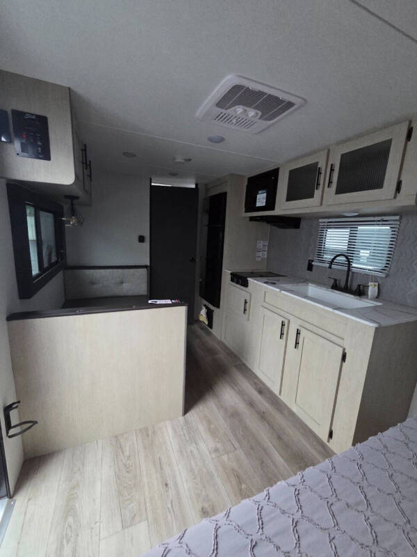 2025 Shasta RV OASIS SST18FQ