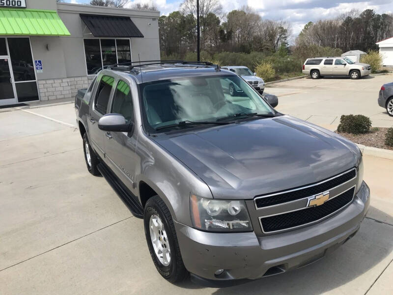2008 Chevrolet Avalanche for sale at Cross Motor Group in Rock Hill SC